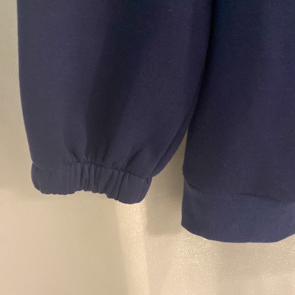 Hooded Sweatshirt - Picture 5 of 6